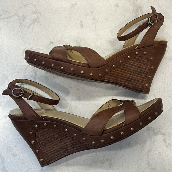 UGG Australia Rochelle Buckle Wedges Platforms Sandals for Women 8 - Picture 11 of 16